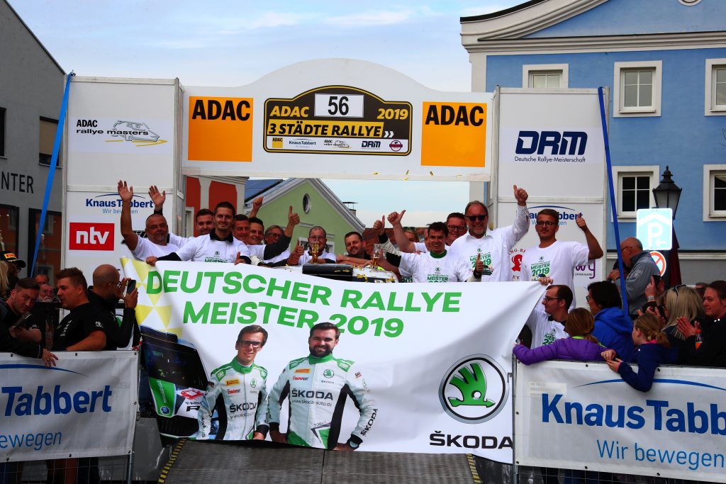 Fabian Kreim und Tobias Braun feiern mit Skoda Auto Deutschland den DRM-Titel